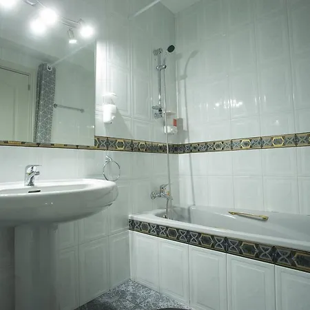 Treehouse Avenida Barcelona * Córdoba