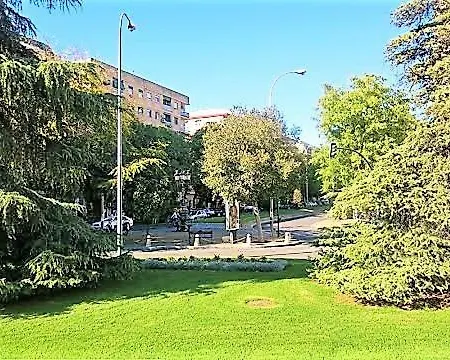 Treehouse Avenida Barcelona Apartamento Córdoba